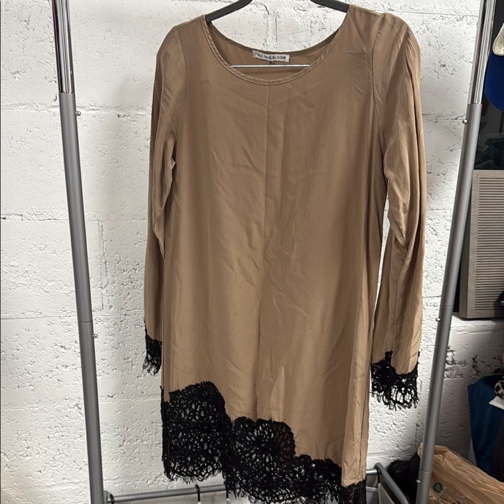 Falcon & Bloom Brown Silk Long Sleeve Dress with Lace - Size Medium - LIKE NEW